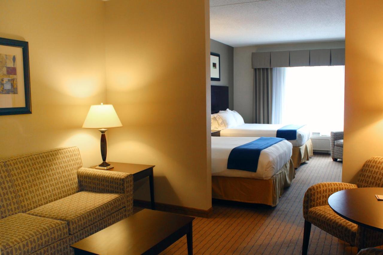 Holiday Inn Express & Suites Malone By Ihg Kültér fotó