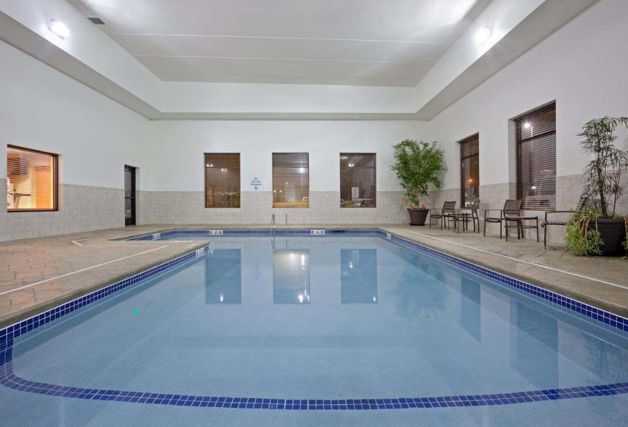 Holiday Inn Express & Suites Malone By Ihg Kültér fotó